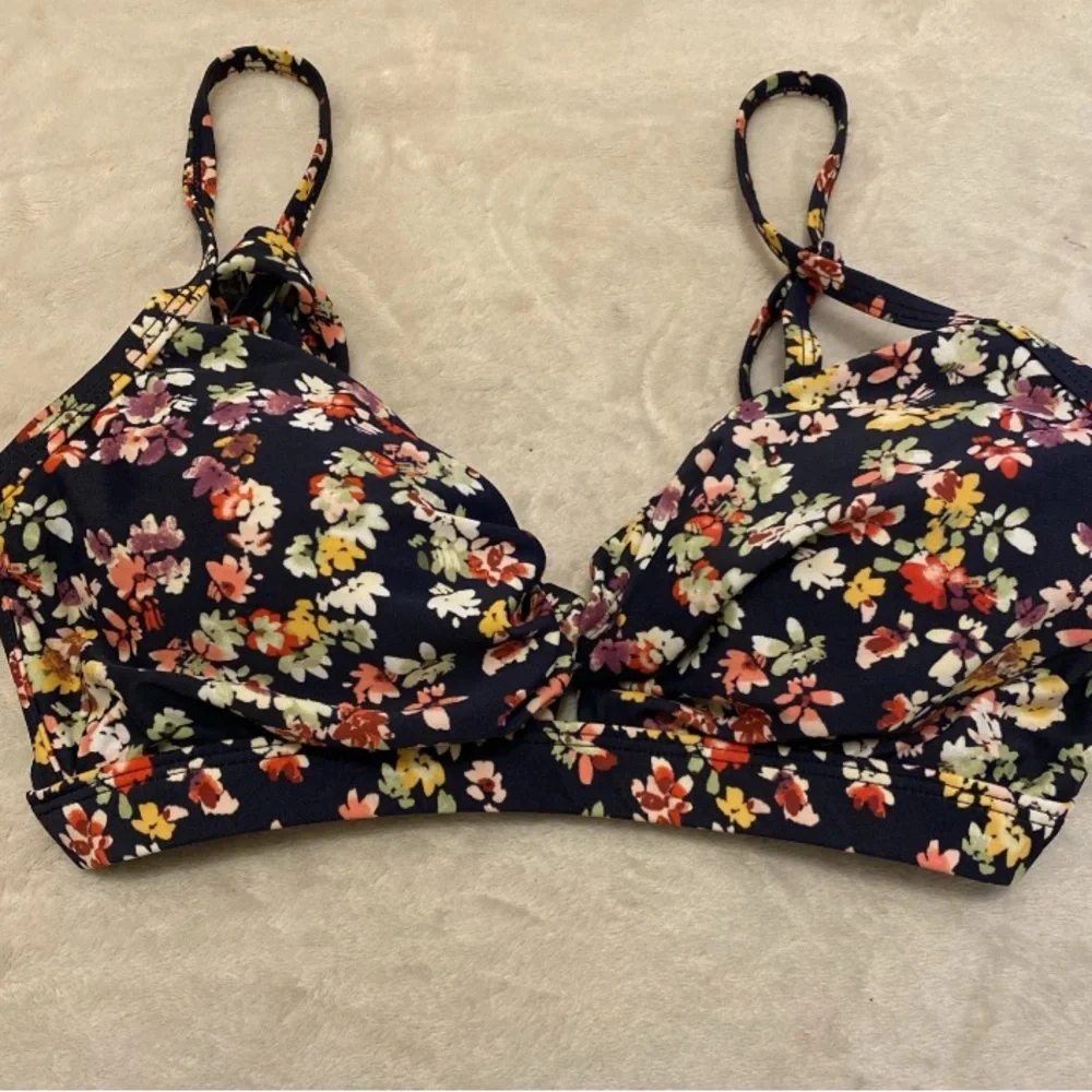Kona Sol Navy Floral Bikini Top